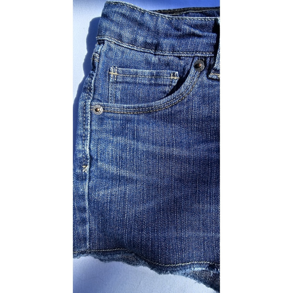 Levi's Shorty Shorts Raw Distressed Hem Medium Wash Denim Shorts Size 14 - Picture 4 of 14